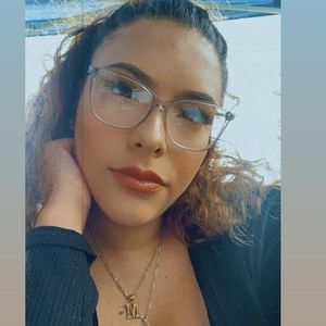 Meet your Posher, Micaela